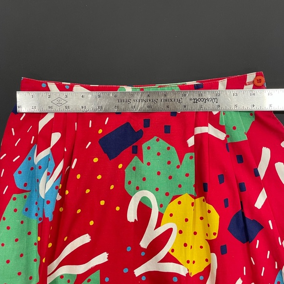 Vintage Patterned Red Skirt - Pirjo-Liisa (Nygård) - Picture 7 of 7